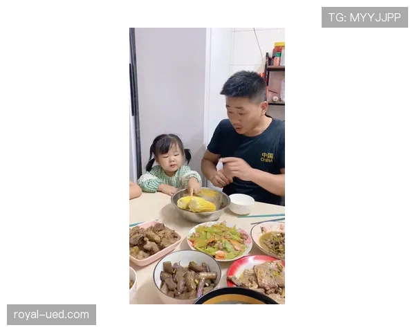 伊布家里早餐桌上一堆金块,谁还敢跟他说节俭? 伊布家里早餐桌上一堆金块,谁还敢跟他说节俭?