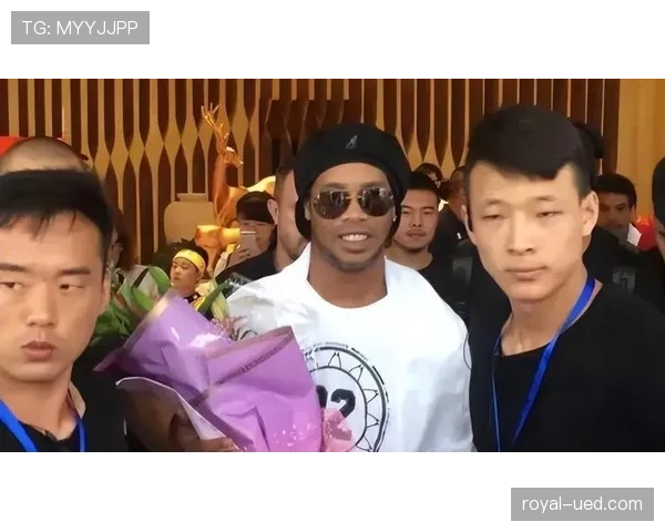 小罗当年在夜店喝的酒，够我交十年房租了